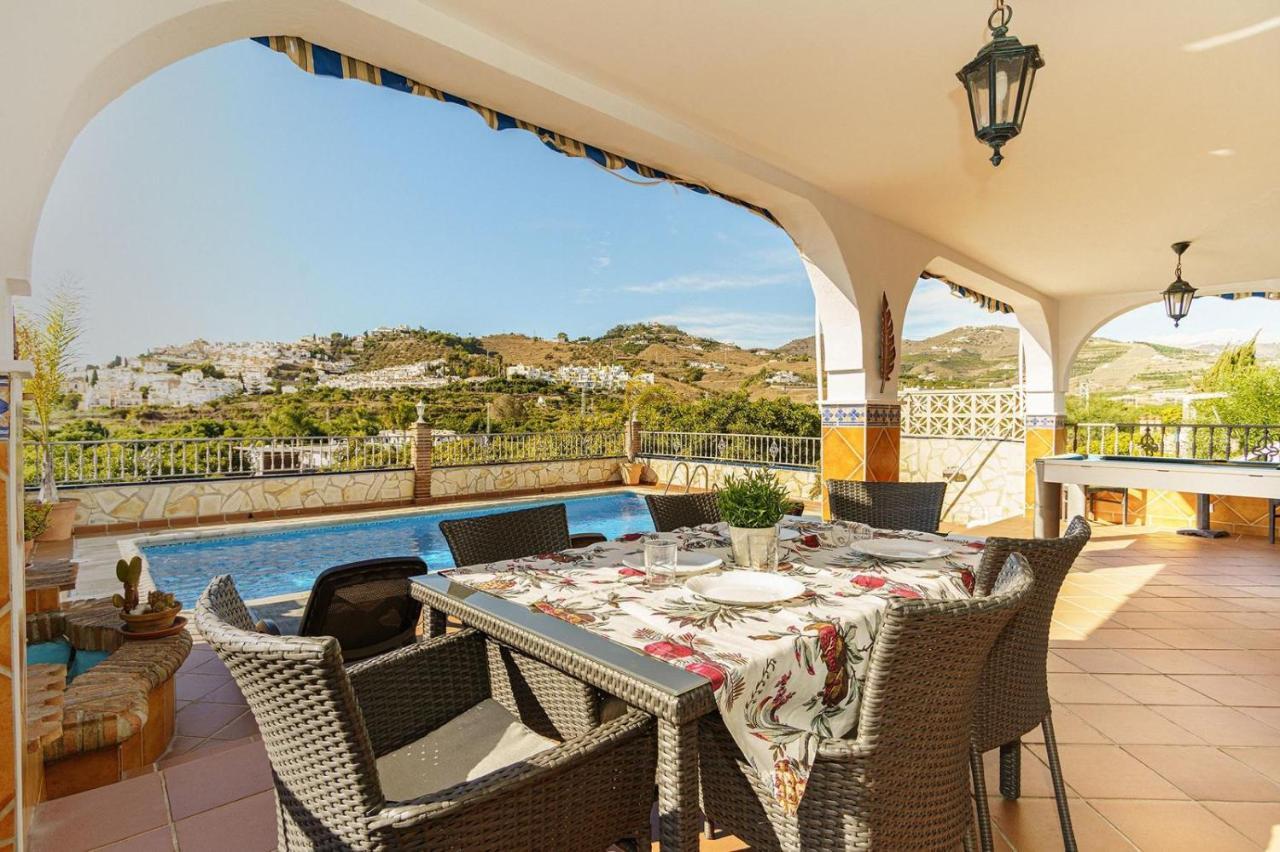 Villa Triana Nerja Luaran gambar