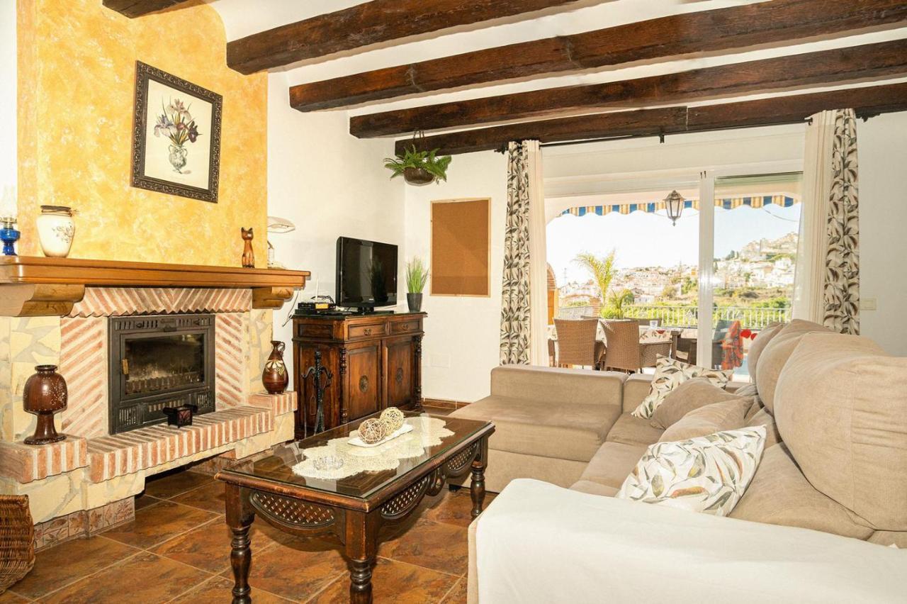 Villa Triana Nerja Luaran gambar
